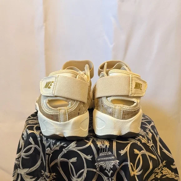 Nike air rift split toe Athletic Shoes with Gold and Cream Accents vintage y2k - Picture 4 of 15